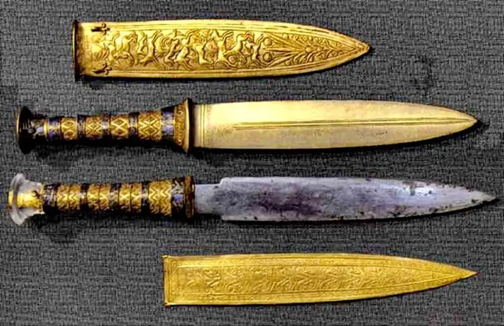 Dagger-of-Tutankhamun