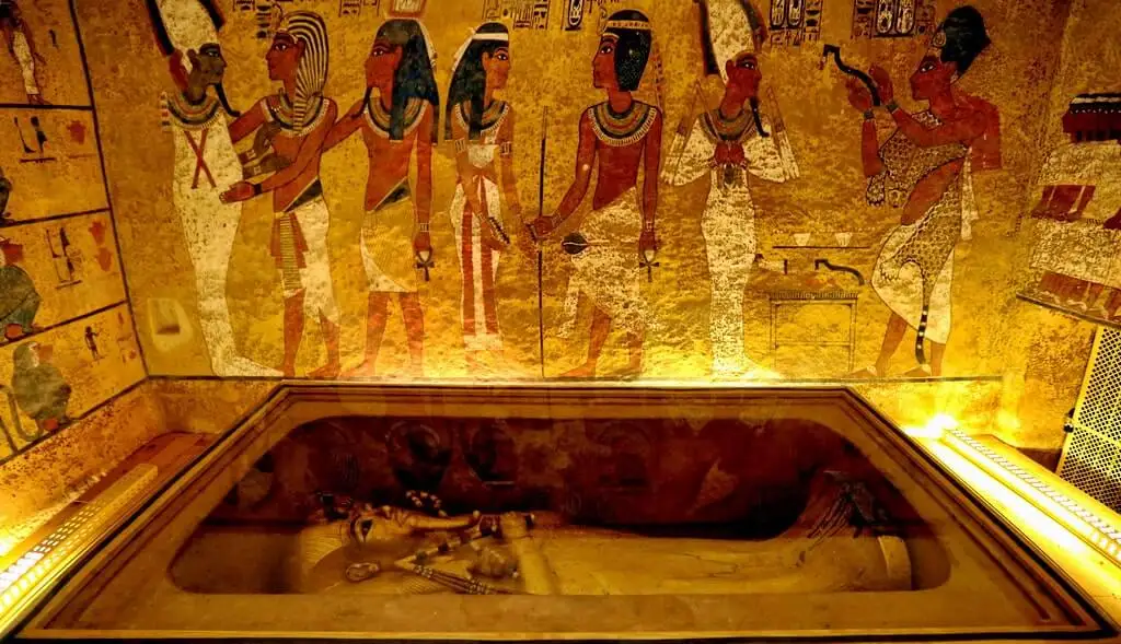 Tomb and mummy of Tutankhamun